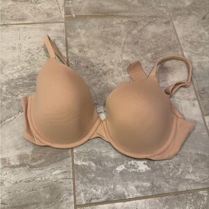 BARELY USED SKIMS BRA 38C